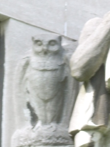 An owl at the Palais du Centenaire - Eeuwfeestpaleis
